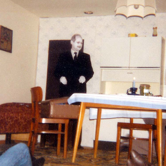 1990_07